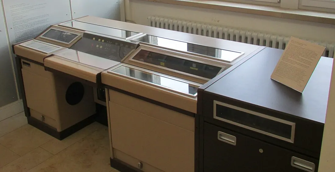 A banknote sorting machine with transparent covers